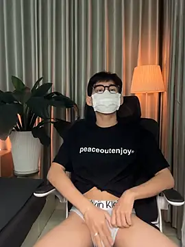 Snapshot of MinhTuanLive chatting on February 11, 2026, 5:45 am MinhTuanLive online show from February 11, 2026, 5:45 am