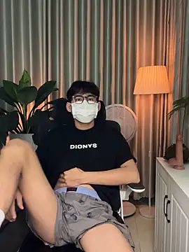 Snapshot of MinhTuanLive chatting on March 28, 2026, 5:29 am MinhTuanLive online show from March 28, 2026, 5:29 am