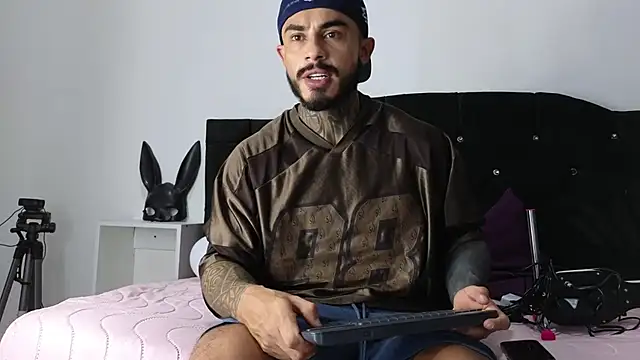 john cartter1 online show from February 15, 2025, 11:06 am