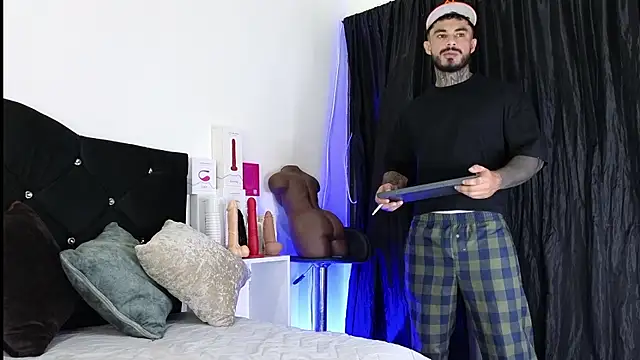 john cartter1 online show from September 21, 2025, 11:23 am