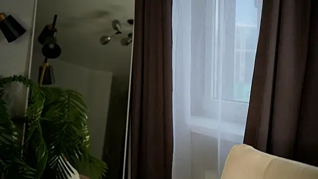 Sandy-the-Squirrel online show from December 11, 2024, 5:21 am