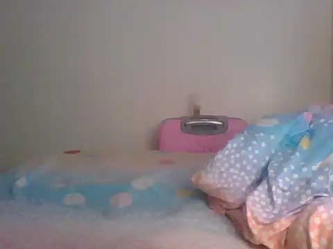 Snapshot of Fine_baby0001 chatting on June 6, 2026, 12:32 pm Fine baby0001 online show from June 6, 2026, 12:32 pm