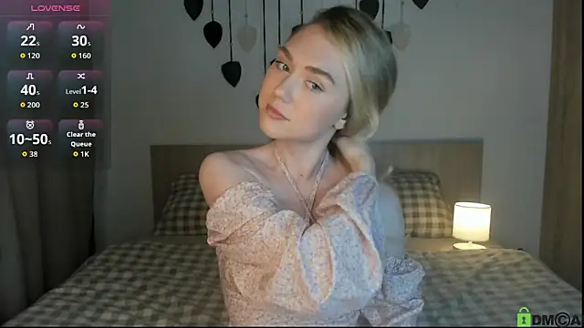 TheVanessaMaes online show from October 15, 2025, 8:31 pm