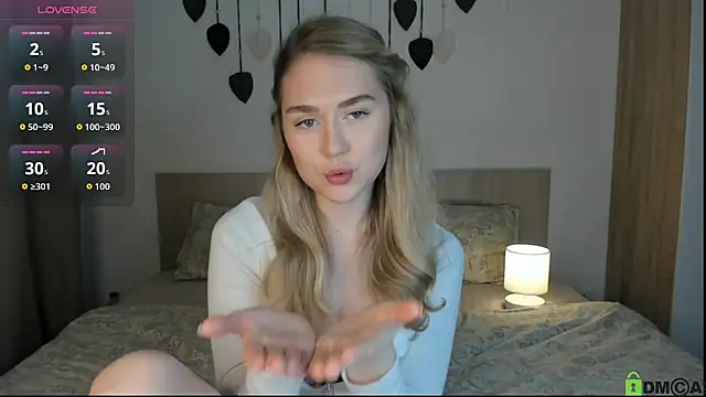 TheVanessaMaes online show from October 28, 2025, 11:07 pm