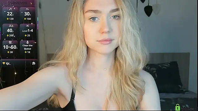 TheVanessaMaes online show from February 22, 2026, 9:46 pm