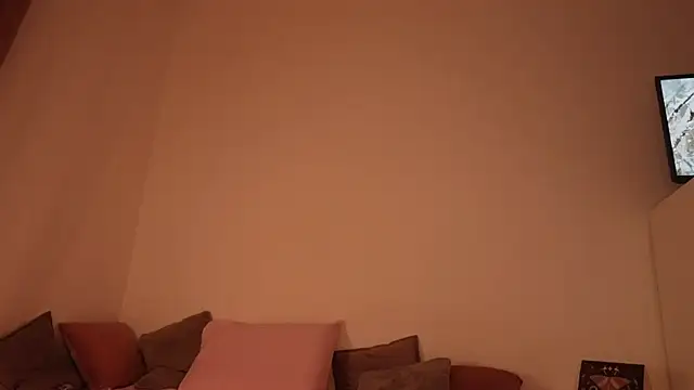 Snapshot of kris69kiss chatting on February 3, 2025, 8:24 pm kris69kiss online show from February 3, 2025, 8:24 pm