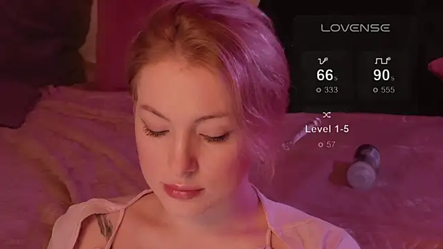 Snapshot of kris69kiss chatting on February 11, 2025, 2:35 pm kris69kiss online show from February 11, 2025, 2:35 pm