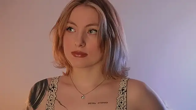 Snapshot of kris69kiss chatting on January 10, 2026, 3:25 pm kris69kiss online show from January 10, 2026, 3:25 pm