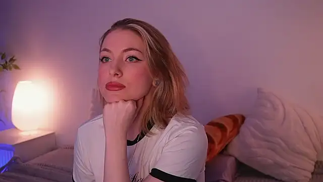 Snapshot of kris69kiss chatting on February 6, 2026, 1:03 pm kris69kiss online show from February 6, 2026, 1:03 pm