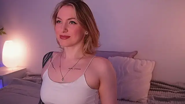 Snapshot of kris69kiss chatting on February 7, 2026, 1:04 pm kris69kiss online show from February 7, 2026, 1:04 pm