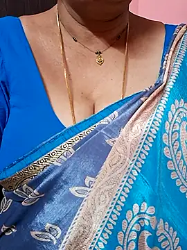 ananya956 online show from April 11, 2026, 1:04 pm