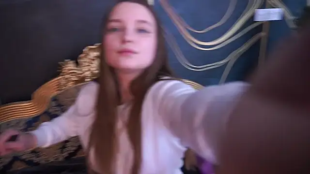 MagicPeachh  online show from January 8, 2026, 1:57 pm