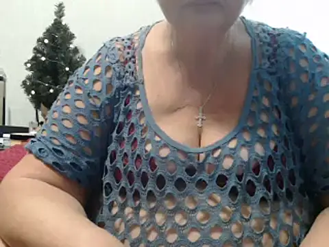 DeniseeRose online show from December 8, 2024, 6:28 pm