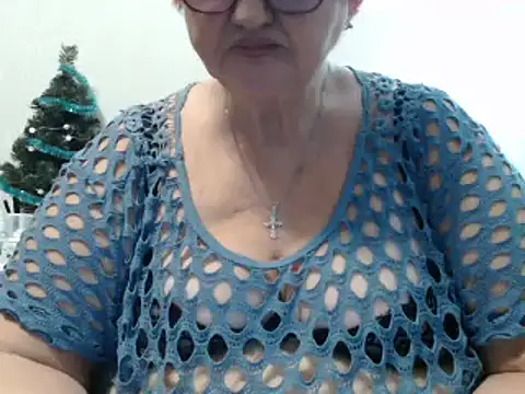 DeniseeRose online show from January 1, 2025, 6:38 pm