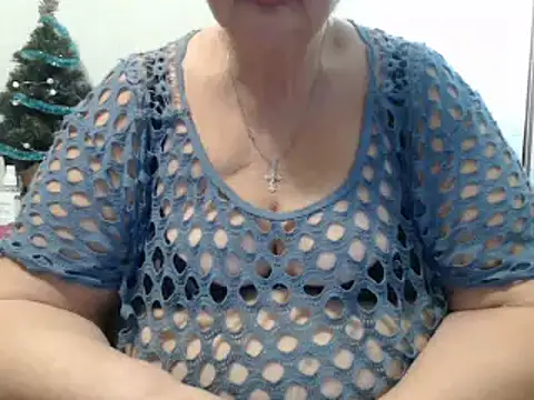 DeniseeRose online show from January 4, 2025, 2:14 pm