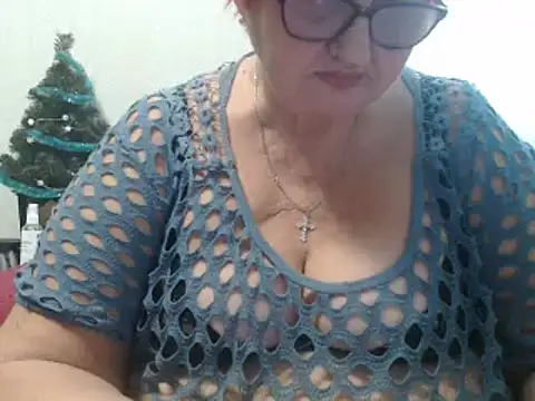 DeniseeRose online show from January 4, 2025, 10:55 pm