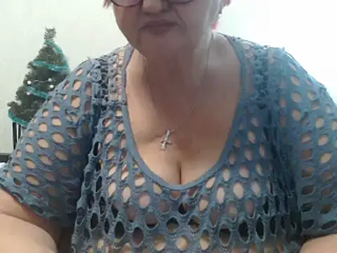 DeniseeRose online show from January 16, 2025, 5:23 pm