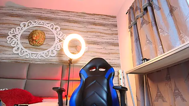 Snapshot of Bella_salvatore chatting on September 14, 2025, 2:49 pm Bella salvatore online show from September 14, 2025, 2:49 pm