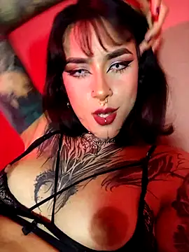 taaylor33 online show from November 15, 2025, 5:27 am