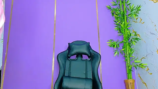 scarlet-jonesx online show from September 19, 2025, 2:29 pm