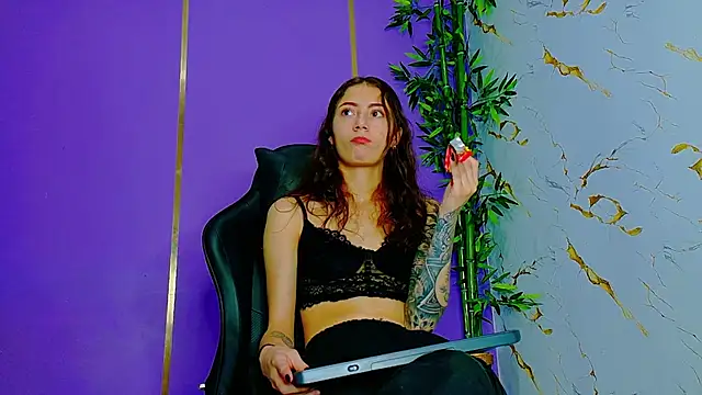 scarlet-jonesx online show from September 28, 2025, 12:16 am