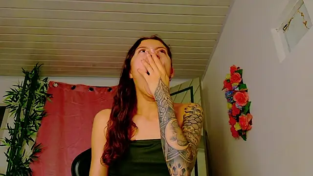 scarlet-jonesx online show from February 4, 2026, 2:39 am