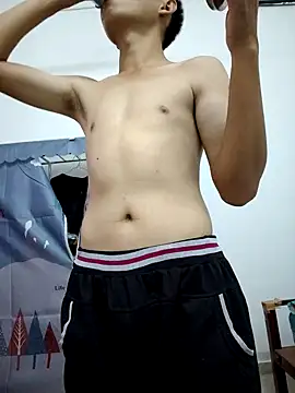 Snapshot of LiuQianXi5726 chatting on March 18, 2025, 9:09 am LiuQianXi5726 online show from March 18, 2025, 9:09 am