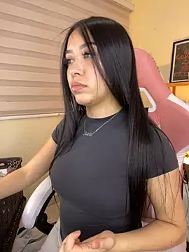 Starliee   online show from December 3, 2025, 12:18 am