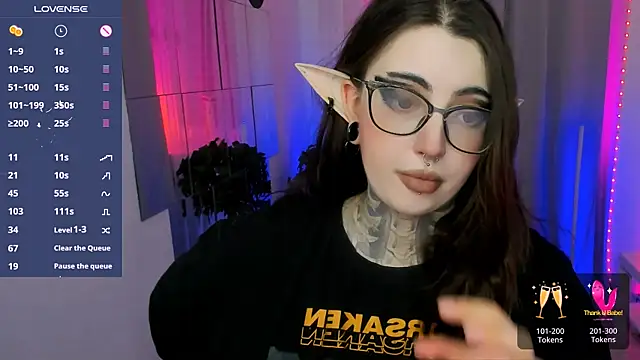 Dixi Pixi  online show from September 19, 2025, 5:42 am