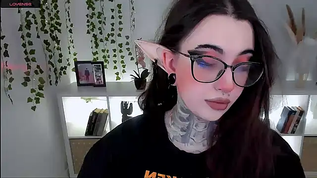 Dixi Pixi  online show from October 11, 2025, 5:39 am