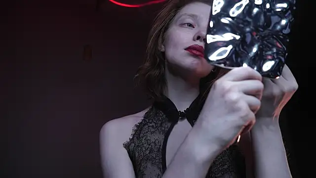 ginger hugs online show from November 10, 2025, 10:09 pm