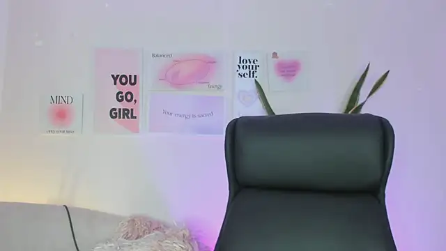 MissSussy online show from February 22, 2025, 6:41 pm