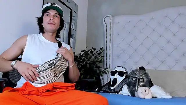 Karimferrer online show from November 1, 2025, 7:49 pm