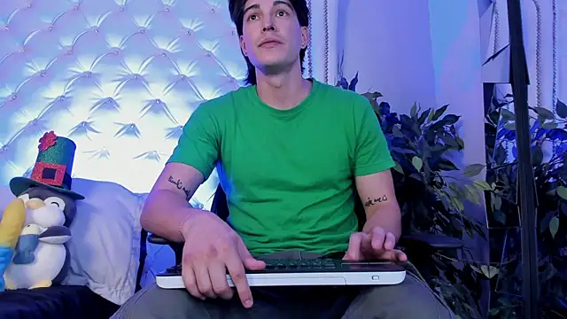 Karimferrer online show from March 19, 2026, 3:10 am