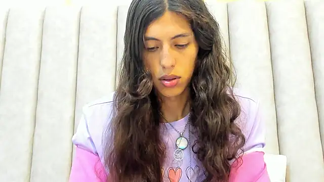 FreyaMoller online show from February 28, 2025, 7:25 pm