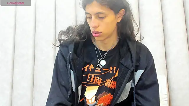 FreyaMoller online show from March 5, 2025, 6:45 pm