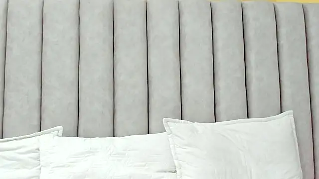 FreyaMoller online show from March 7, 2026, 7:00 pm