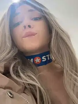 Snapshot of Times__Square chatting on December 26, 2024, 8:07 am Times Square online show from December 26, 2024, 8:07 am