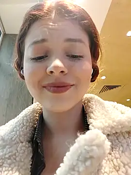 Snapshot of Times__Square chatting on March 17, 2025, 4:08 am Times Square online show from March 17, 2025, 4:08 am