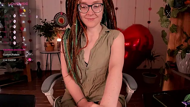 alisahug online show from February 13, 2025, 4:28 pm