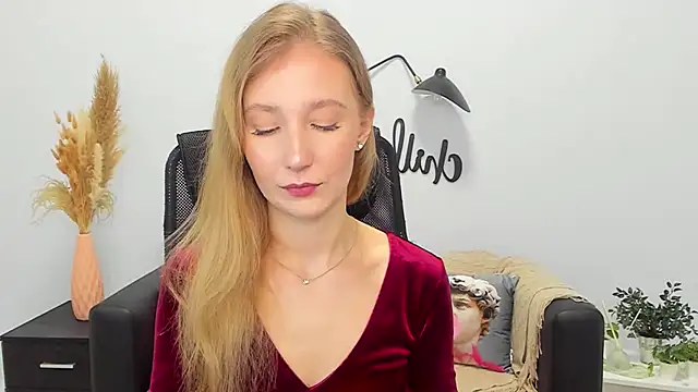 Snapshot of LolaWilsons chatting on January 23, 2025, 10:11 am LolaWilsons online show from January 23, 2025, 10:11 am