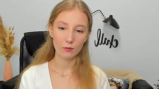 Snapshot of LolaWilsons chatting on March 14, 2025, 6:21 am LolaWilsons online show from March 14, 2025, 6:21 am