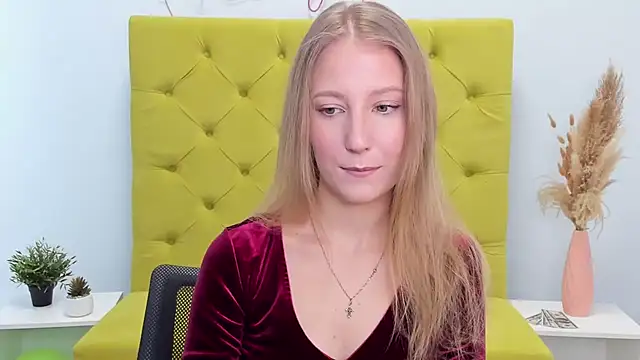 LolaWilsons online show from February 4, 2026, 7:25 am