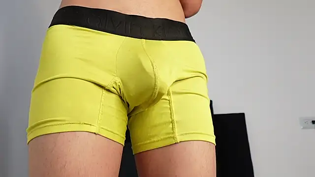 MarcoAlexLatino online show from September 18, 2025, 3:30 am