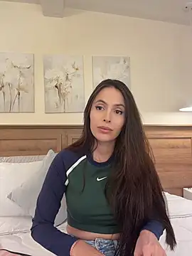 Snapshot of Amber_Rush_ chatting on May 13, 2026, 10:38 pm Amber Rush online show from May 13, 2026, 10:38 pm