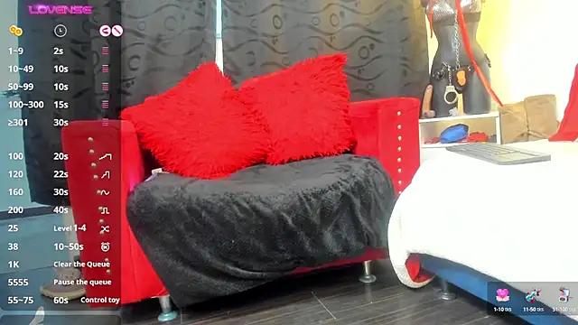 Snapshot of LiaTaylorr chatting on December 31, 2024, 6:13 pm LiaTaylorr online show from December 31, 2024, 6:13 pm