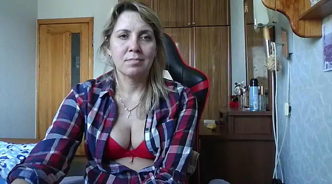 IrinaB1 online show from February 19, 2025, 10:56 am