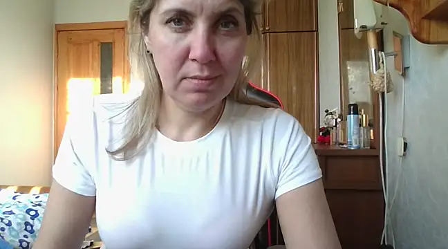 IrinaB1 online show from February 19, 2025, 2:01 pm