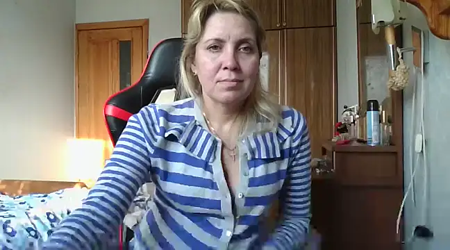 IrinaB1 online show from February 25, 2025, 1:39 pm