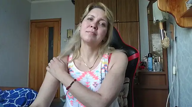 IrinaB1 online show from March 13, 2025, 7:31 am